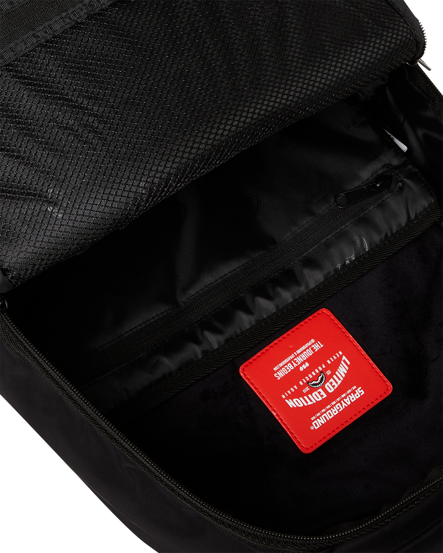 SHARK CENTRAL HAZARD PAY DLXS BACKPACK