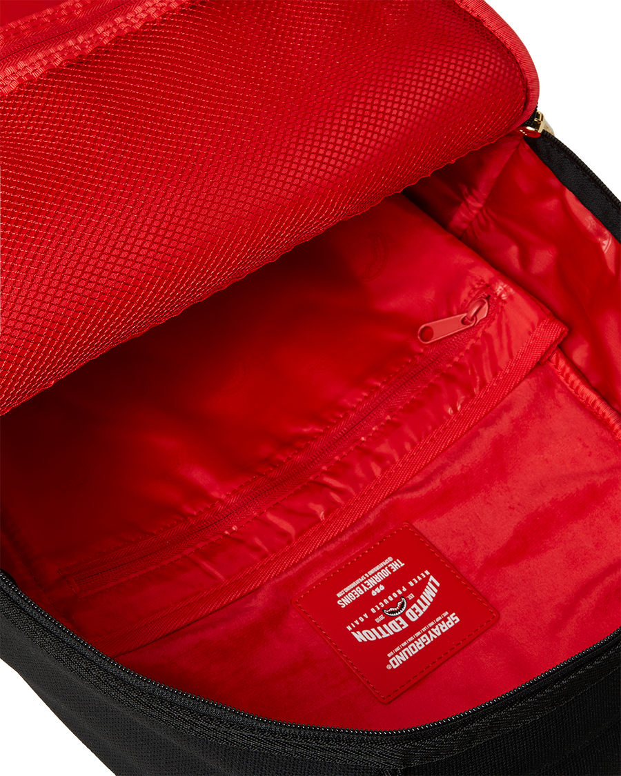 SHARK CENTRAL KNIT BACKPACK