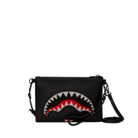 FLY KNIT MOUTH CROSSOVER CLUTCH