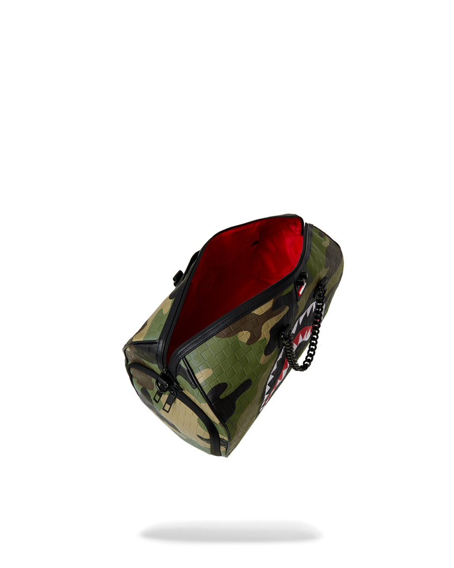 WOODLAND CAMO CHECK CHAIN DUFFLE