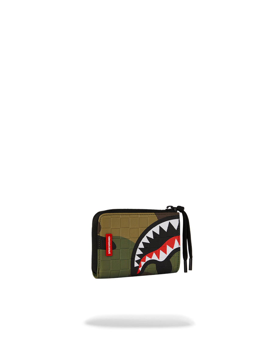 WOODLAND CAMO CHECK WALLET